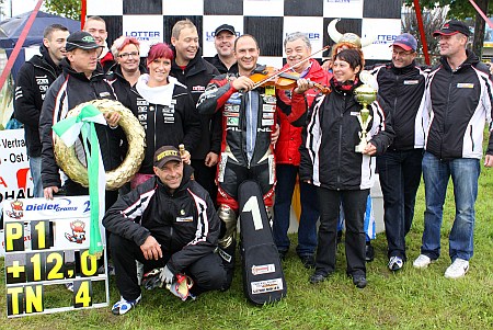 Sieg im internationalen Motorsport für das Racing Team Germany Suzuki Müller IRRC 2010